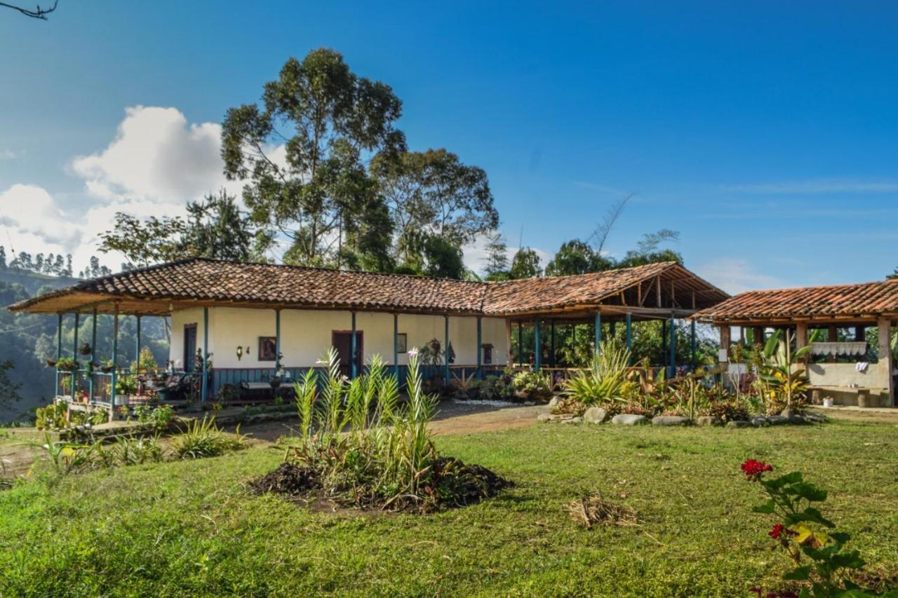 Hostal Rural La Montana Alquiyapura Salento Exteriör bild